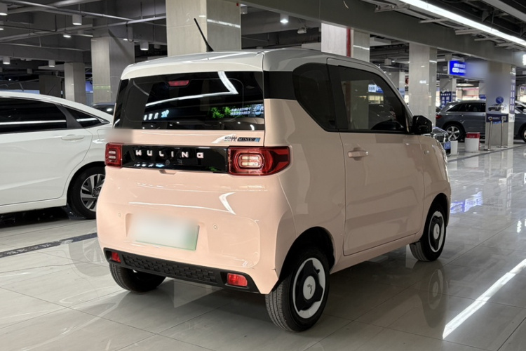 五菱汽车 宏光MINIEV 2021款 马卡龙时尚款 磷酸铁锂车身外观6005