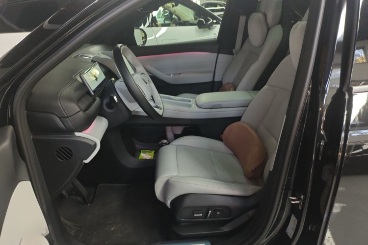 蔚来ES6 2024款 75kWh中控内饰19