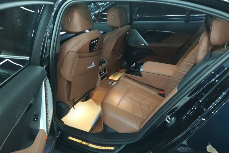 宝马5系 2024款 530Li 领先型 豪华套装中控内饰21