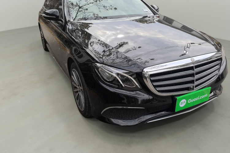 奔驰E级 2018款 E 300 L 豪华型车身外观3