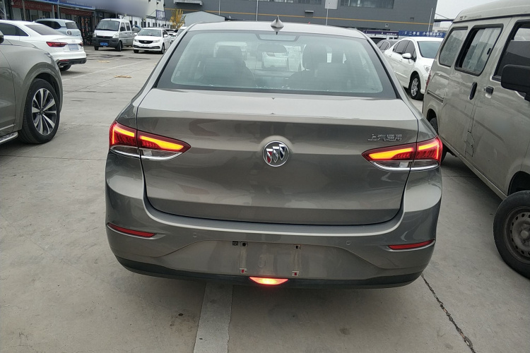 别克 英朗 2018款 18T 自动精英型车身外观6