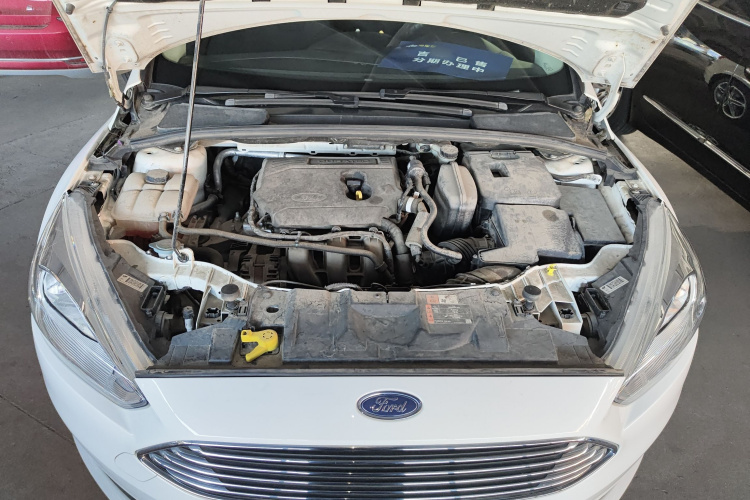 福特 福克斯 2020款 两厢经典 1.5L 自动风尚型局部细节24