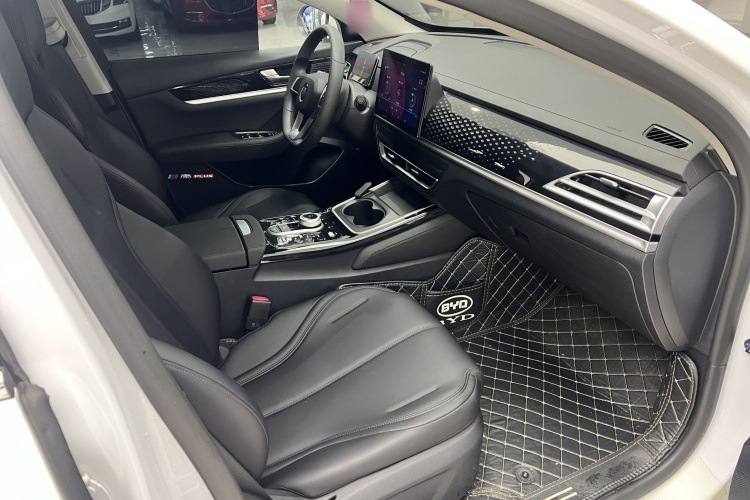 比亚迪 秦PLUS 2021款 EV 400KM 领畅版中控内饰7004