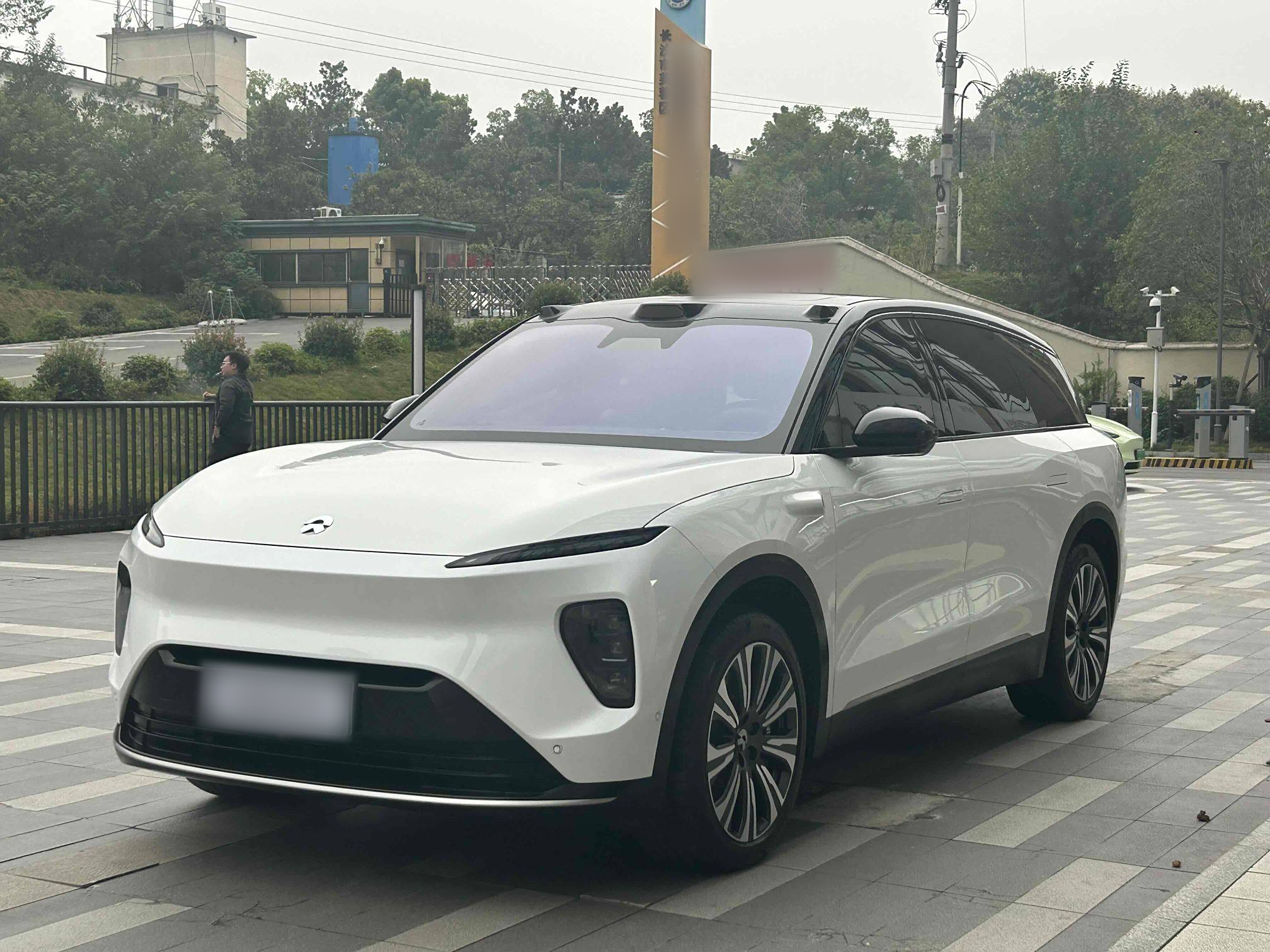 蔚来ES8 2024款 75kWh