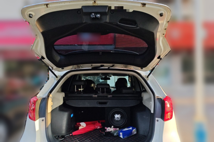 广汽传祺 传祺GS5 Super 2016款 2.0L 自动两驱周年纪念版中控内饰23