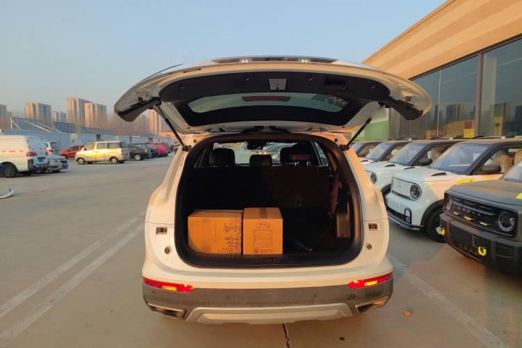 东风风光 风光ix7 2020款 2.0TGDI 自动两驱都市尊贵版机舱底盘23