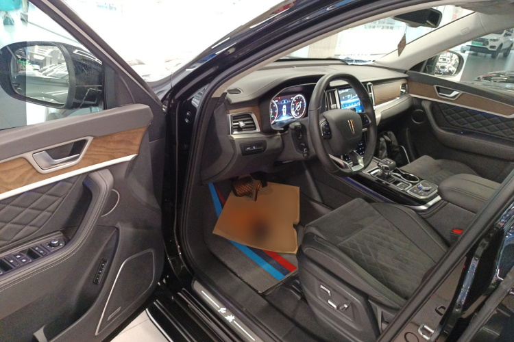 红旗HS7 2022款 2.0T DCT两驱智联旗畅版 五座中控内饰20
