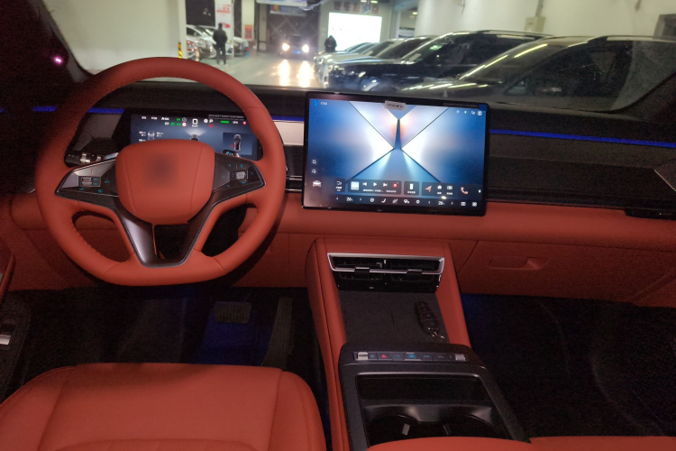 比亚迪 唐L 2025款 EV 670KM激光雷达尊享型中控内饰7002