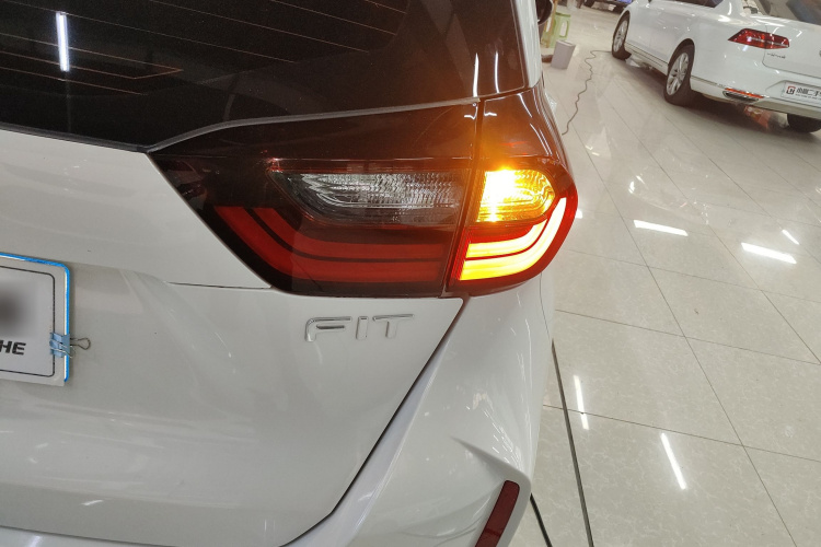 本田 飞度 2023款 1.5L CVT潮享版车身外观9