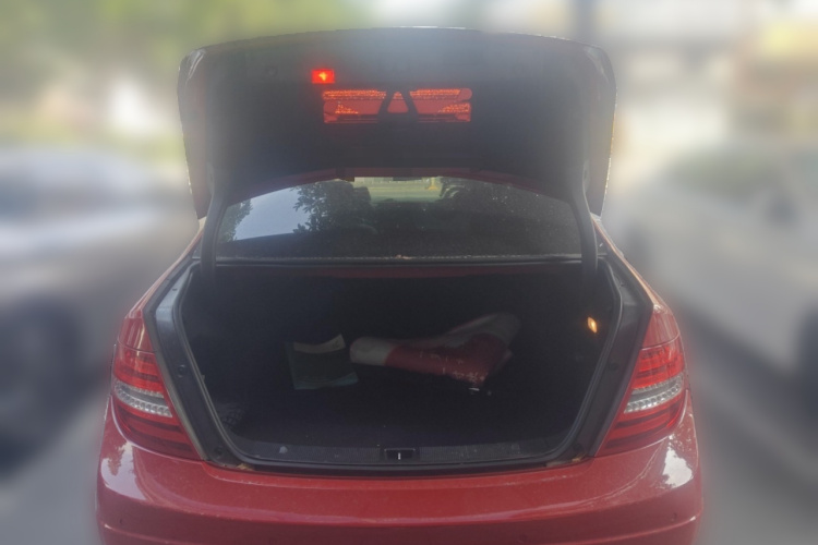 奔驰C级 2013款 C 300 运动型 Grand Edition局部细节23