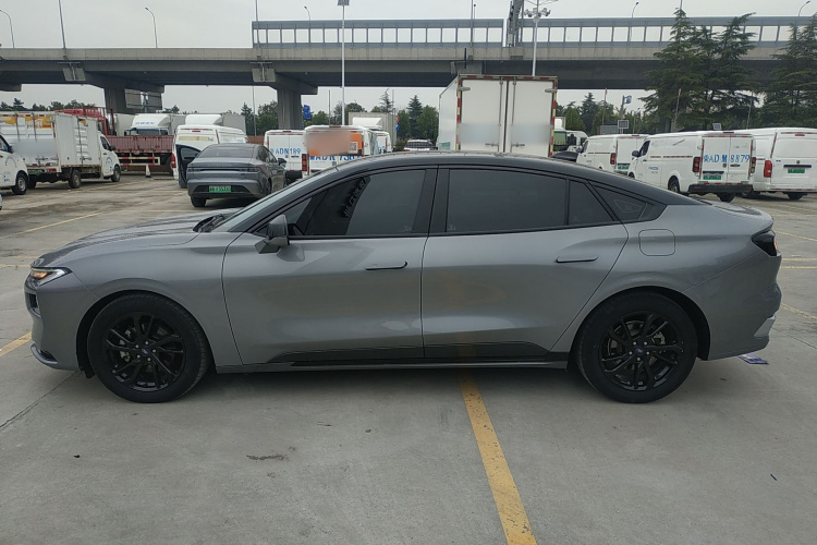 福特 蒙迪欧 2022款 改款 EcoBoost 245 豪华型车身外观4