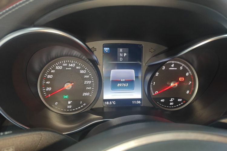 奔驰C级 2018款 C 200 L 运动版局部细节14