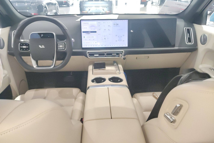 理想汽车 理想L7 2024款 Ultra中控内饰12