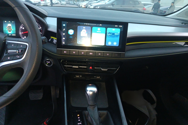 荣威i5 2021款 1.5L CVT黑金版局部细节16