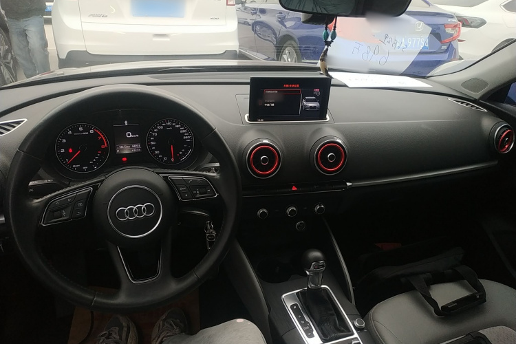 奥迪A3 2018款 30周年年型 Sportback 35 TFSI 进取型中控内饰7002
