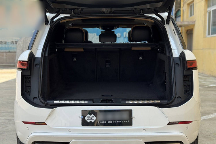 路虎 揽胜运动版 2024款 400PS Dynamic SE局部细节23