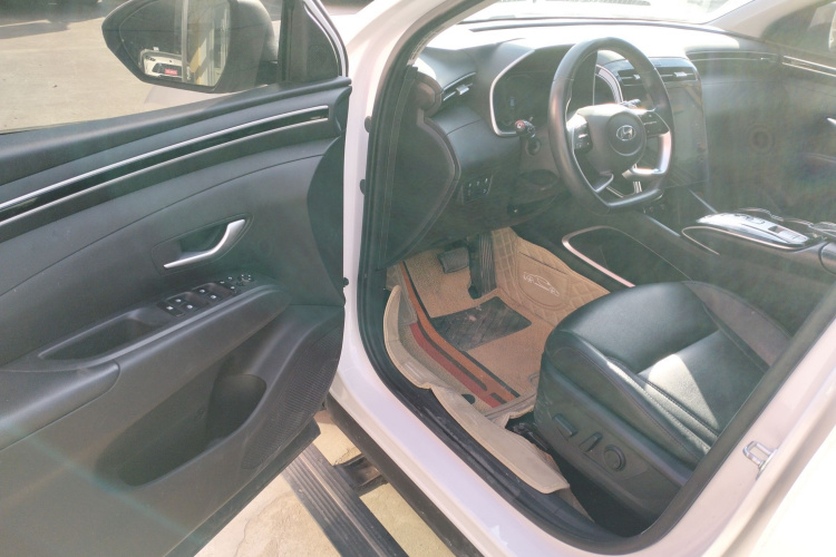 现代 2023款 途胜L 1.5T 自动两驱GLX精英版中控内饰20