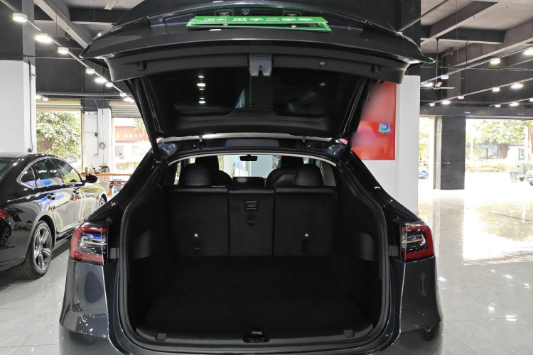 特斯拉 Model Y 2022款 长续航全轮驱动版局部细节23