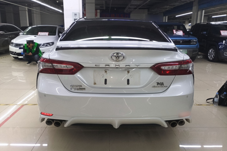 丰田 凯美瑞 2018款 2.5S 锋尚版车身外观6