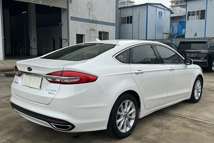 福特 蒙迪欧 2018款 EcoBoost 180 时尚型车身外观6006