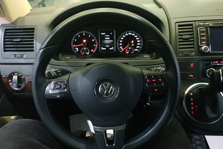 大众 迈特威 2014款 2.0TSI 四驱行政版中控内饰13