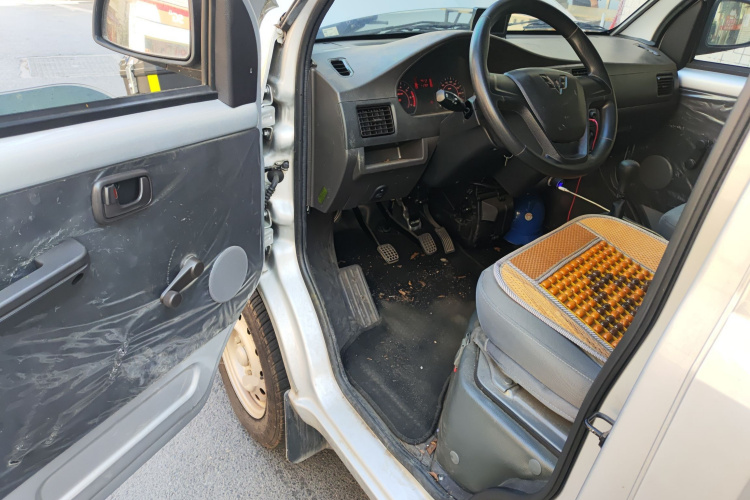 五菱汽车 五菱荣光 2021款 1.5L加长基本型封窗车2座L3C中控内饰20