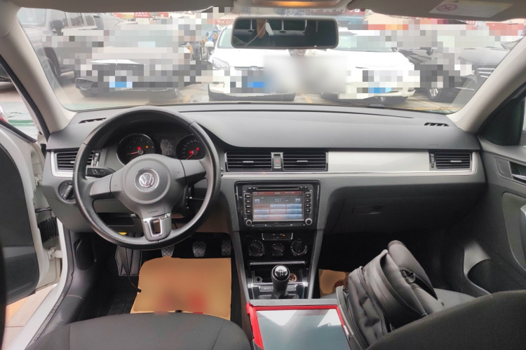 大众 宝来 2014款 1.6L 手动时尚型中控内饰12