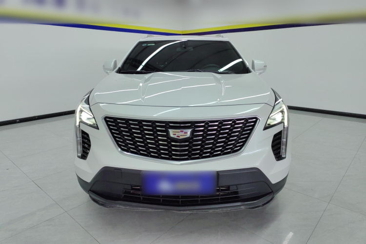 凯迪拉克XT4 2022款 28T 两驱风尚型车身外观2