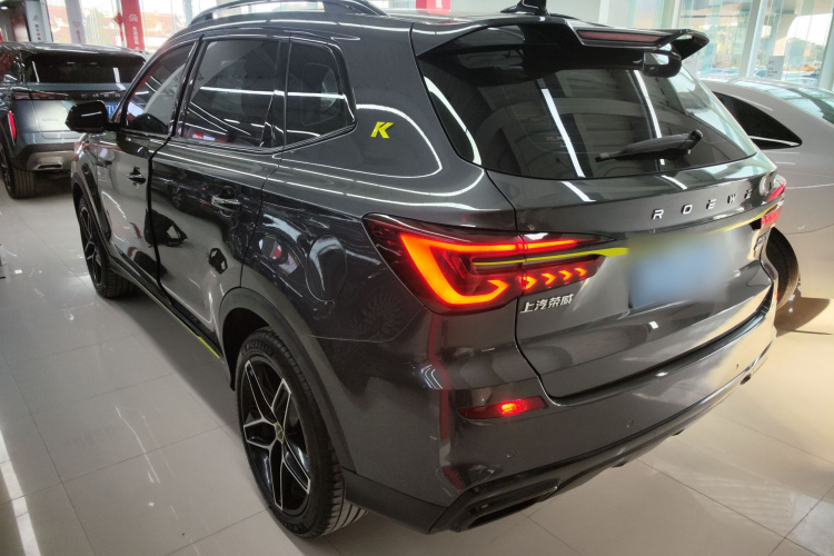 荣威RX5 2023款 PLUS 330TGI 自动领潮智臻版车身外观4