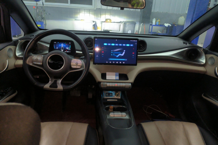 比亚迪 海豚 2023款 420km 时尚版中控内饰12