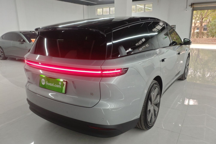 理想汽车 理想i8 2025款 标准版车身外观6005