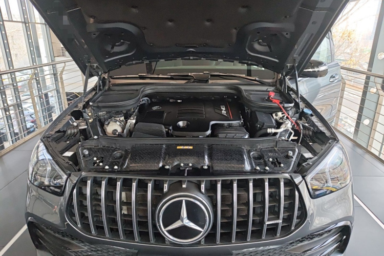 奔驰GLE轿跑 AMG 2020款 AMG GLE 53 4MATIC+ 轿跑SUV机舱底盘24