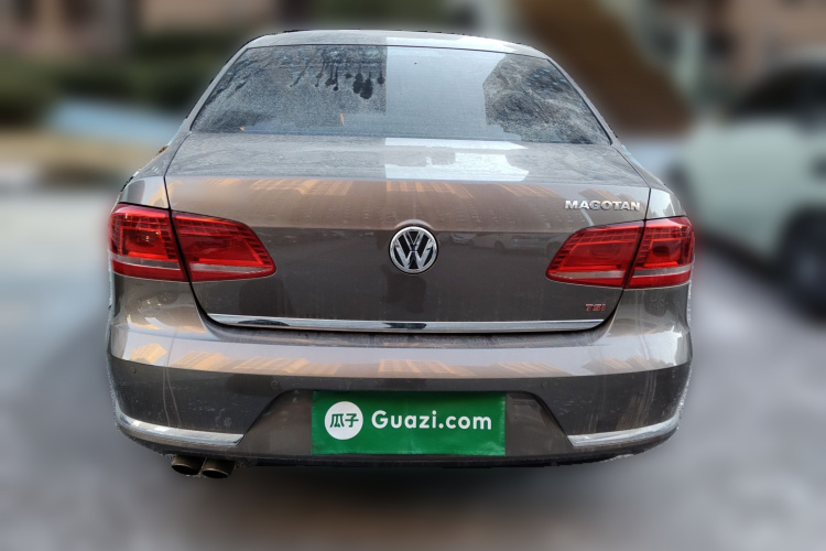 大众 迈腾 2015款 改款 2.0TSI 尊贵型车身外观6