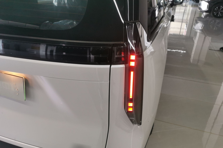 上汽大通MAXUS 大家7 2024款 改款 超混 长续航版 悦享版车身外观6006