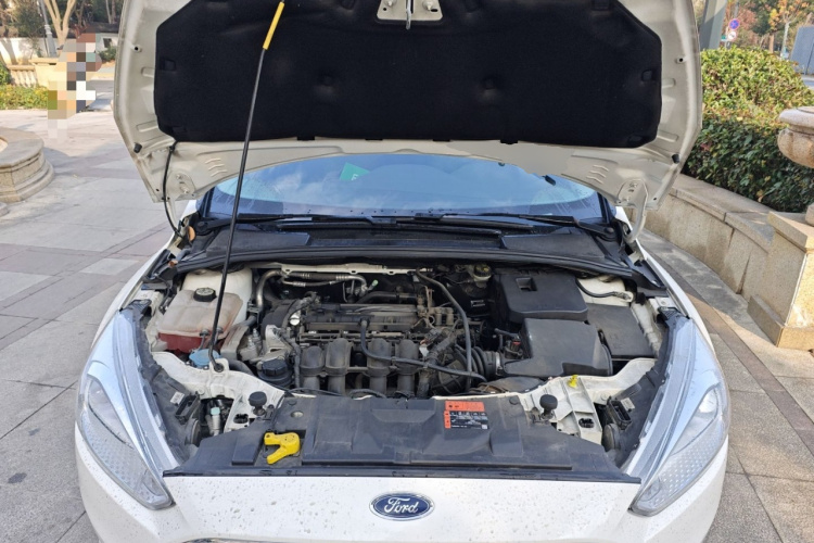 福特 福克斯 2015款 两厢 1.6L 自动风尚型局部细节24