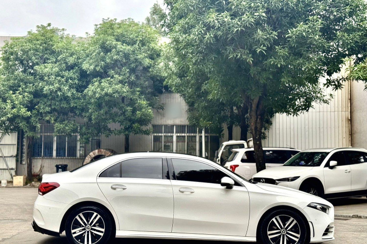 奔驰A级 2020款 A 200 L 运动轿车车身外观6007