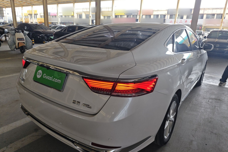 吉利汽车 博瑞 2020款 1.8T 领航版车身外观7