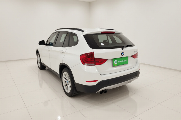 宝马X1 2015款 sDrive18i 时尚晋级版车身外观5