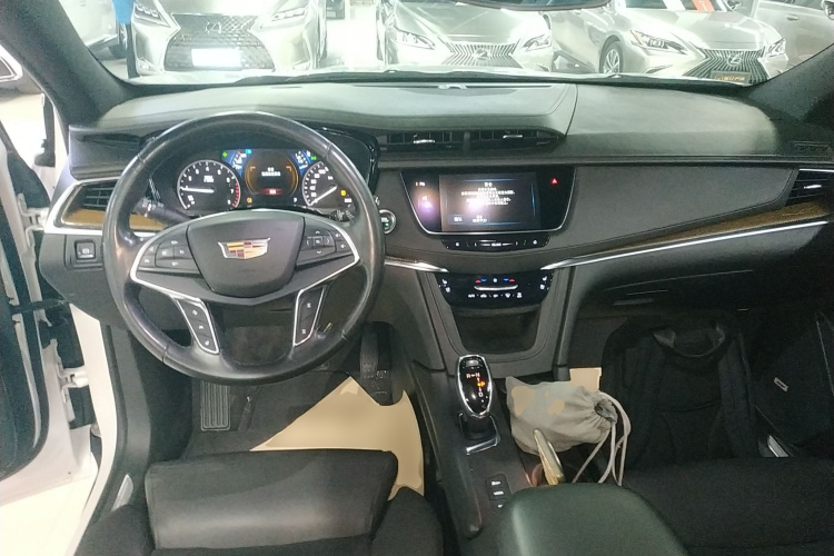 凯迪拉克XT5 2016款 28T 四驱领先型中控内饰12
