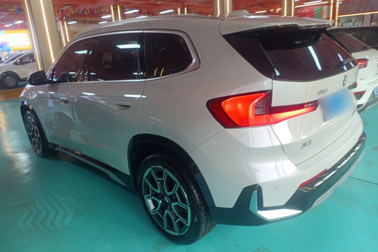 宝马X1 2023款 sDrive25Li X设计套装车身外观4