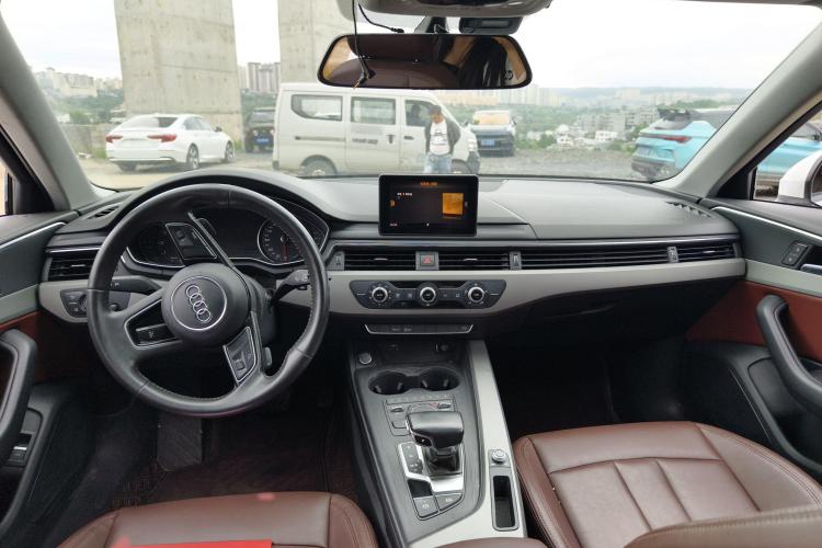 奥迪A4L 2018款 30周年年型 30 TFSI 进取型中控内饰7003