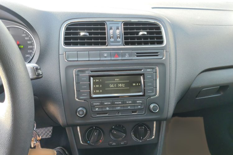 大众 Polo 2014款 1.6L 自动舒适版局部细节16