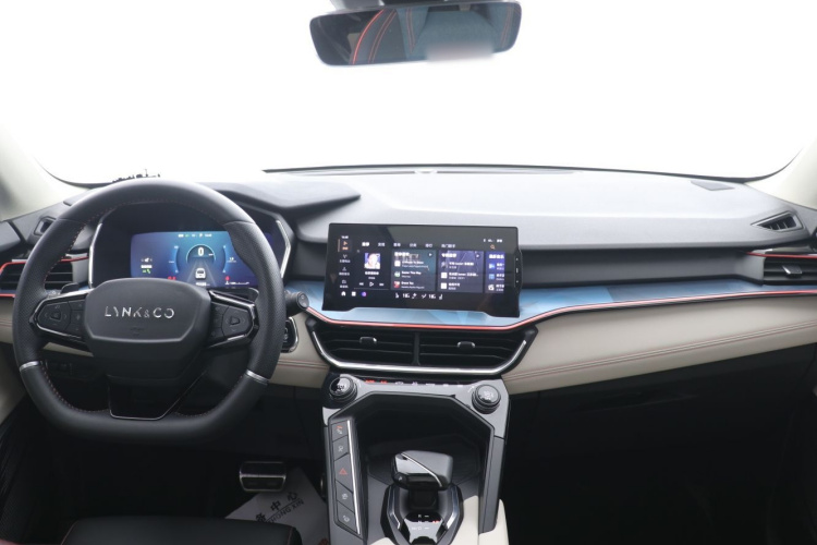 领克06 2020款 1.5T 耀Halo中控内饰7005