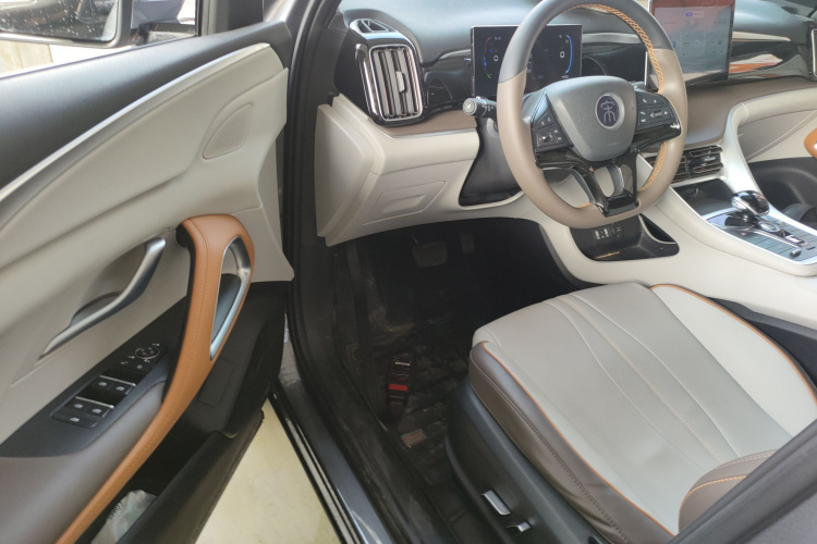 比亚迪 宋Pro新能源 2023款 冠军版 DM-i 71KM领先型中控内饰7003