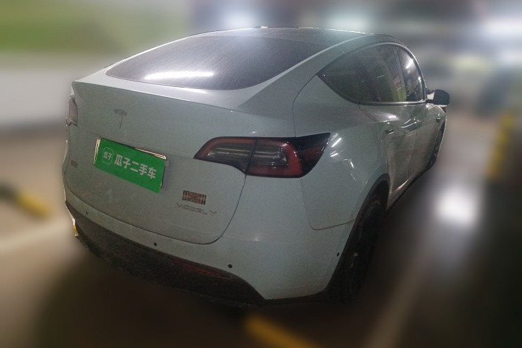 特斯拉 Model Y 2021款 标准续航后驱版车身外观7