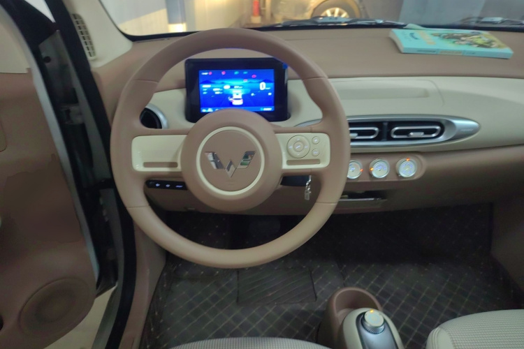 五菱汽车 宏光MINIEV 2025款 四门版 进阶款中控内饰13