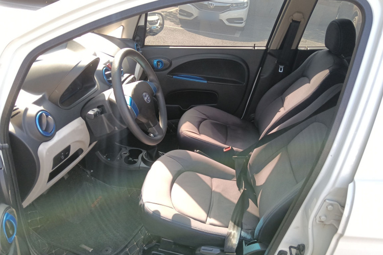 江铃集团新能源 江铃E200L 2018款 E200L 标准型（250KM）中控内饰19