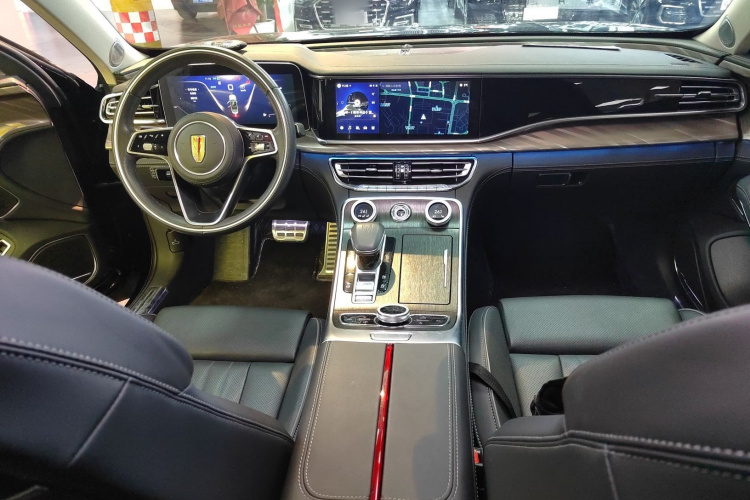 红旗H9 2023款 2.0T 智联旗享版中控内饰12