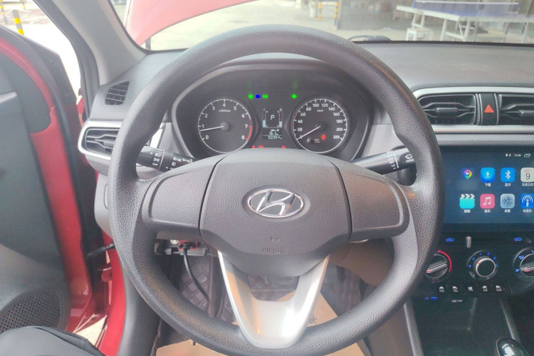 现代 瑞纳 2017款 1.4L 自动跃享版 国V中控内饰13