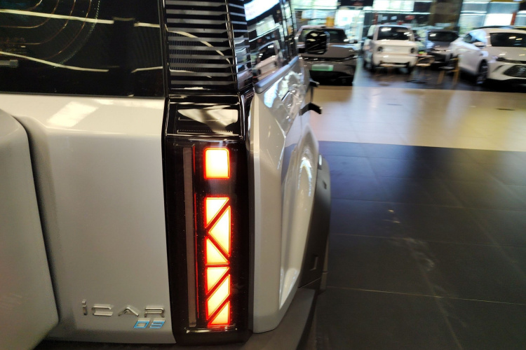 奇瑞iCAR 03 2024款 401km 两驱标准悦潮版车身外观6006